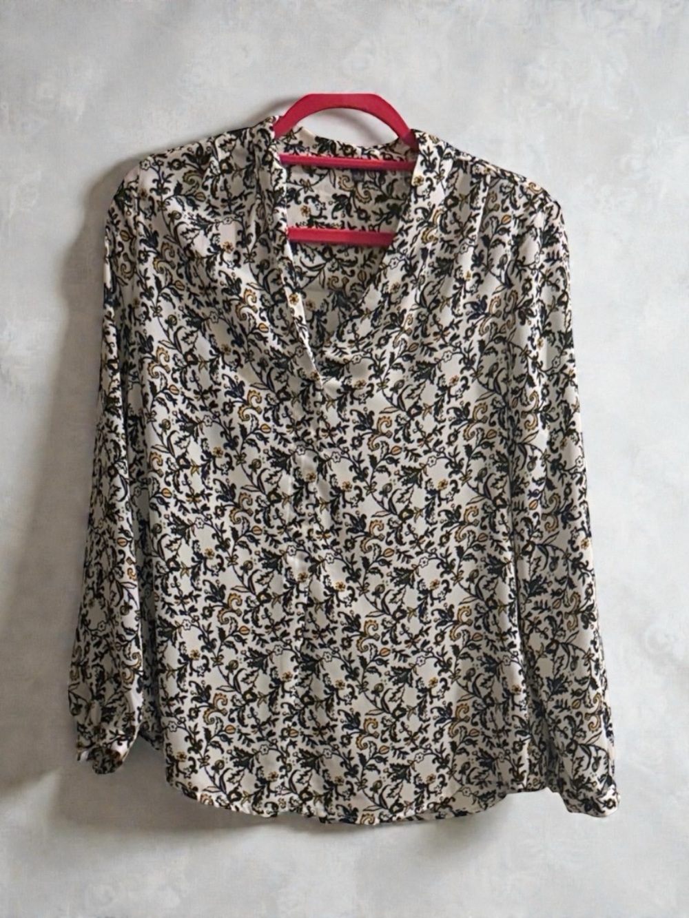 Adrianna Papell White Floral Long-Sleeve Blouse with Black & Gold Accents